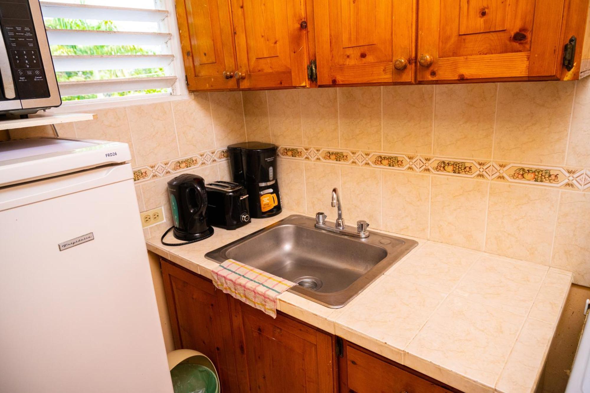 Shields Negril Villas Habitación foto