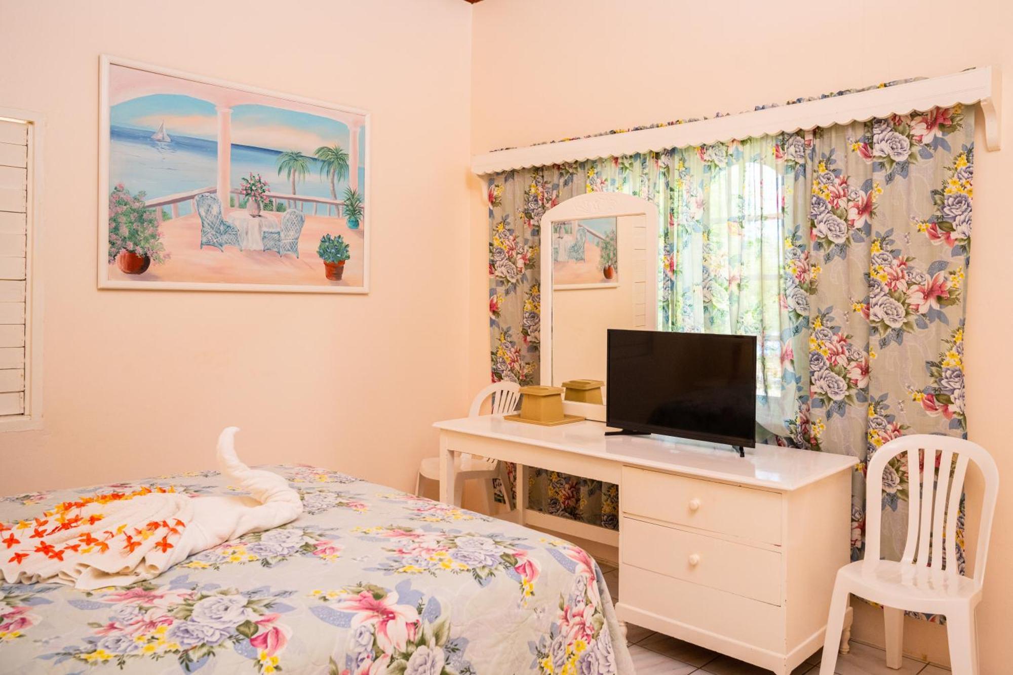 Shields Negril Villas Habitación foto